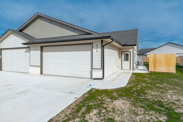 816 S Jay St, Valley Center, KS 67147