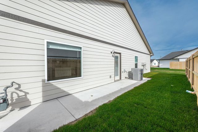 816 S Jay St, Valley Center, KS 67147