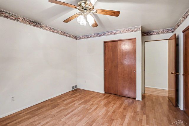 1587 N Knight Road, Essexville, MI 48732