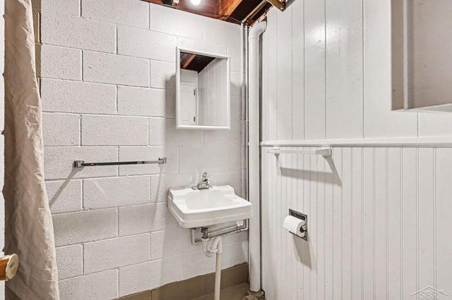 1587 N Knight Road, Essexville, MI 48732