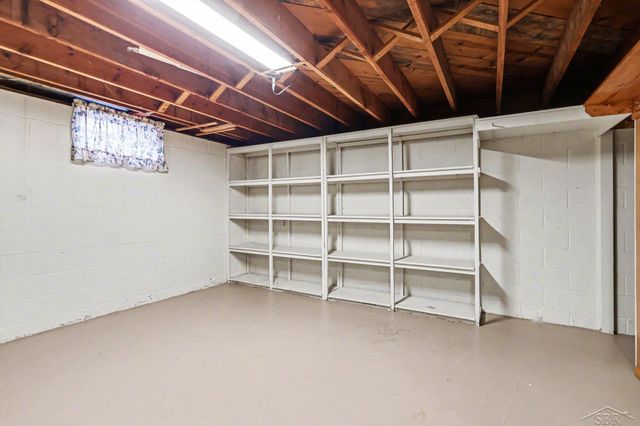 1587 N Knight Road, Essexville, MI 48732