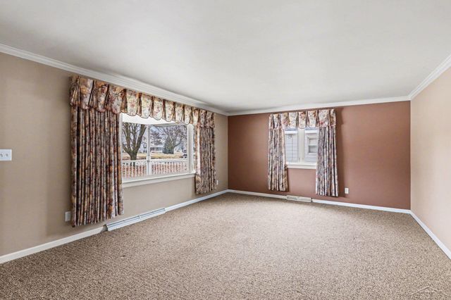 1587 N Knight Road, Essexville, MI 48732