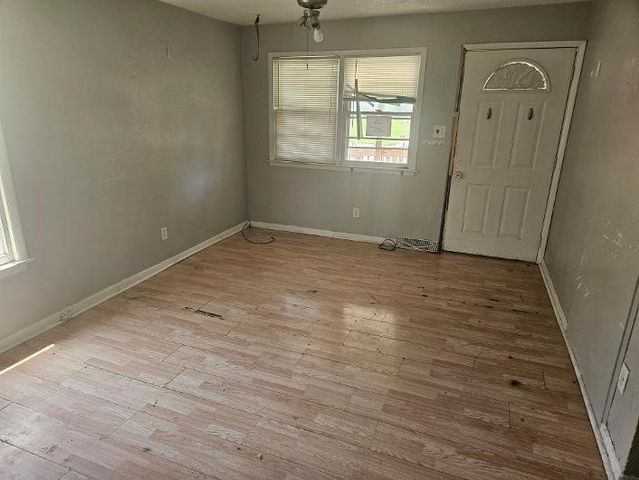 3215 SW 7th Street, Des Moines, IA 50315