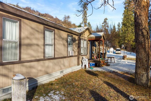 762 Boyd Loop Road, Manson, WA 98831