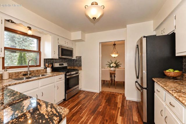 4930 Saxony LANE, Greendale, WI 53129