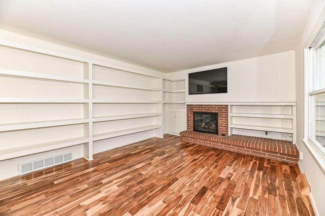4930 Saxony LANE, Greendale, WI 53129