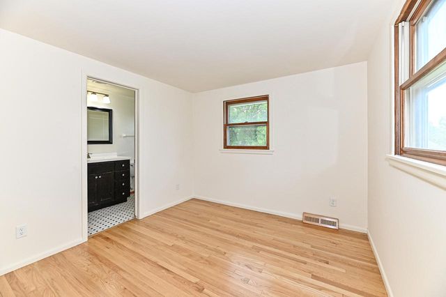 4930 Saxony LANE, Greendale, WI 53129