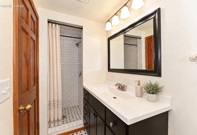 4930 Saxony LANE, Greendale, WI 53129
