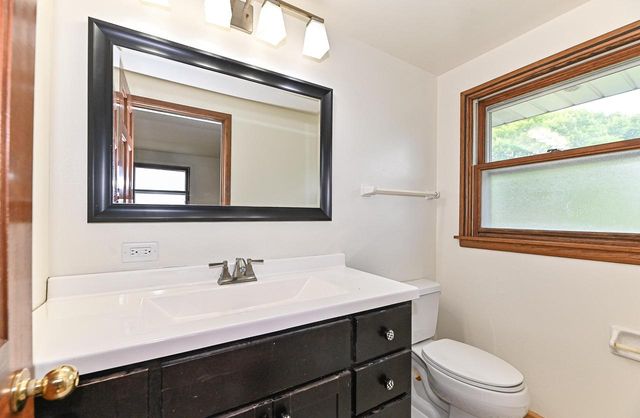 4930 Saxony LANE, Greendale, WI 53129