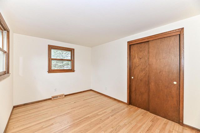 4930 Saxony LANE, Greendale, WI 53129