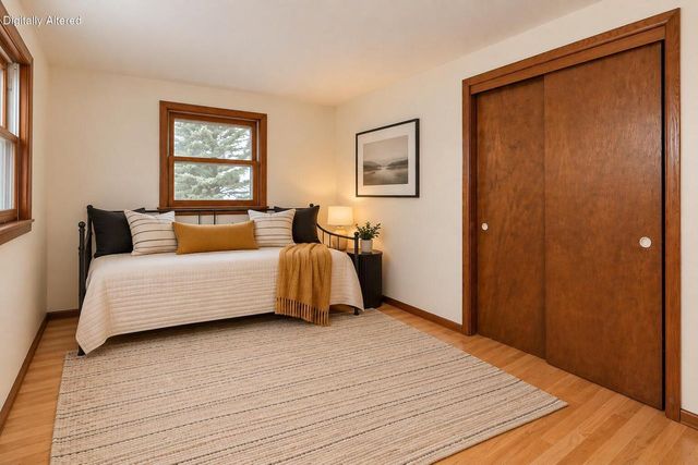 4930 Saxony LANE, Greendale, WI 53129