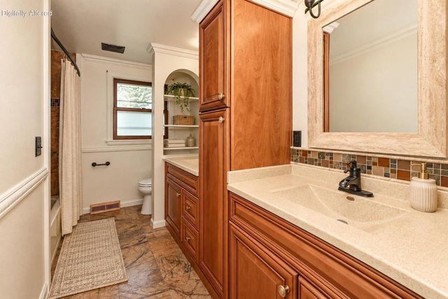 4930 Saxony LANE, Greendale, WI 53129