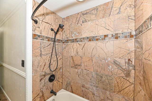 4930 Saxony LANE, Greendale, WI 53129