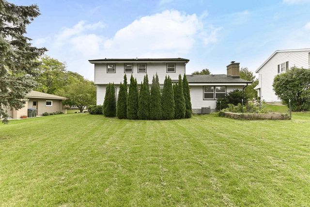 4930 Saxony LANE, Greendale, WI 53129
