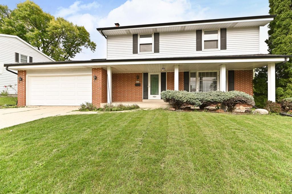 4930 Saxony LANE, Greendale, WI 53129