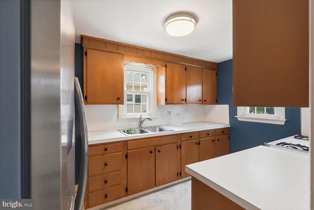849 FOUNTAIN AVE, Lancaster, PA 17601
