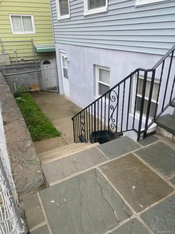 8 Morris Place, Yonkers, NY 10705