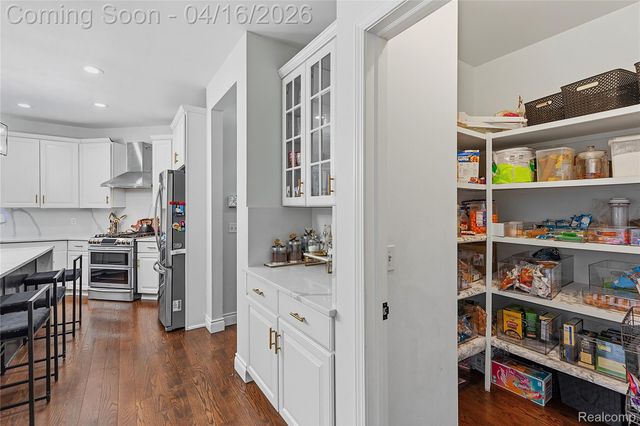 54126 Scarboro Way, Shelby Charter Township, MI 48316