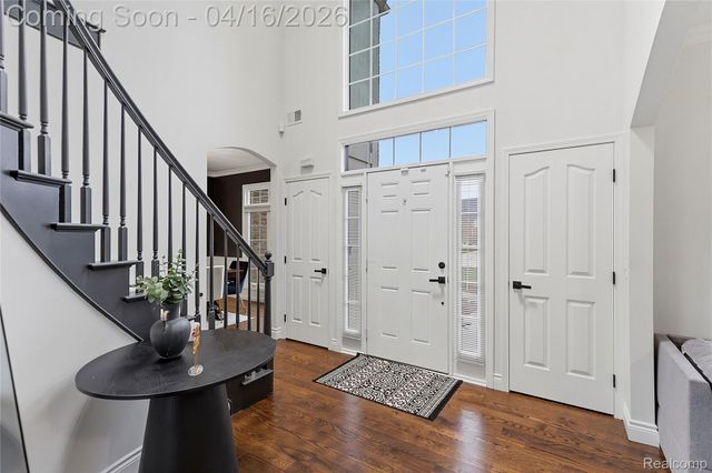54126 Scarboro Way, Shelby Charter Township, MI 48316