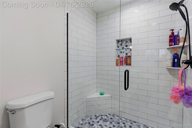 54126 Scarboro Way, Shelby Charter Township, MI 48316