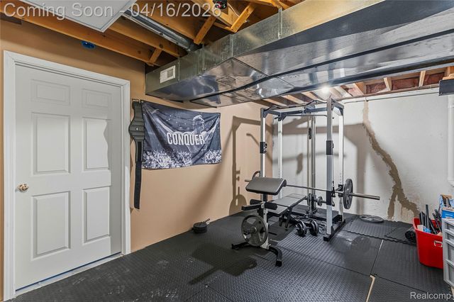 54126 Scarboro Way, Shelby Charter Township, MI 48316