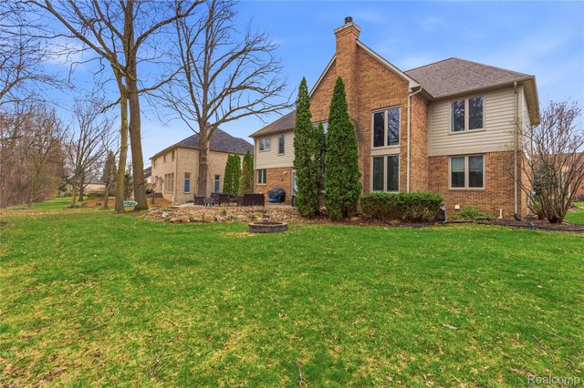 54126 Scarboro Way, Shelby Charter Township, MI 48316
