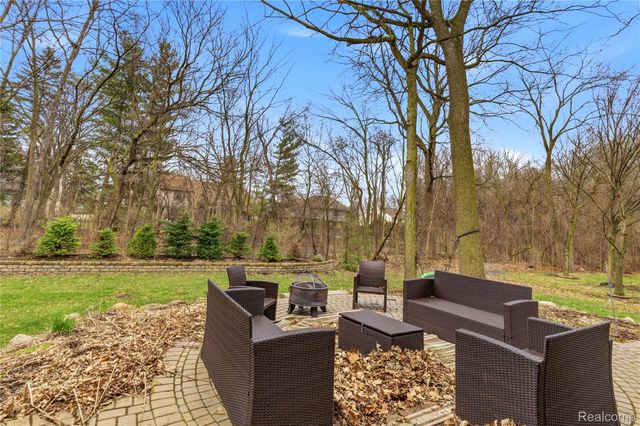 54126 Scarboro Way, Shelby Charter Township, MI 48316