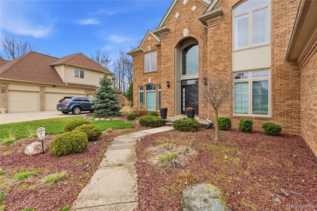 54126 Scarboro Way, Shelby Charter Township, MI 48316