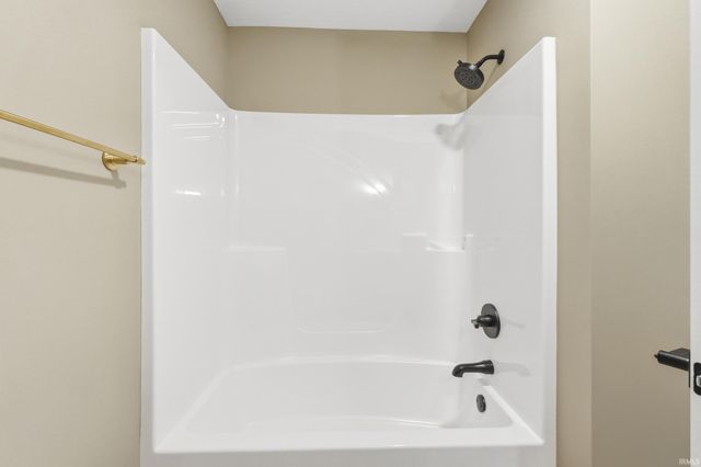 5648 Rothman Road, Fort Wayne, IN 46835