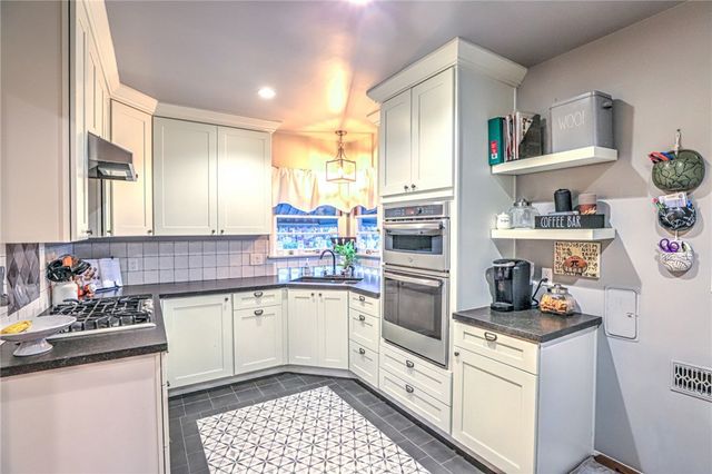 743 E Washington, Orange, CA 92866