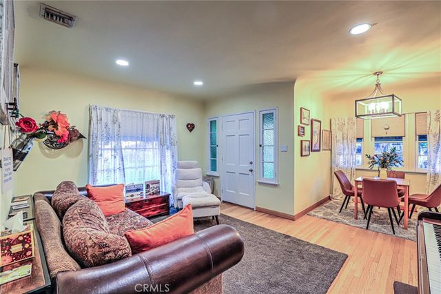 743 E Washington, Orange, CA 92866