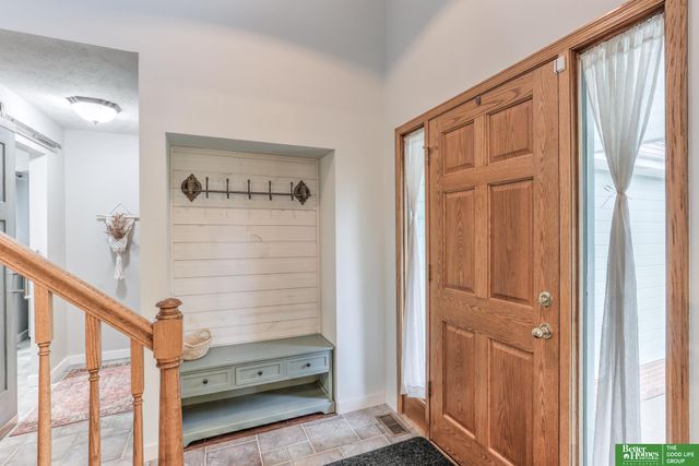 7424 Girard Street, Omaha, NE 68122