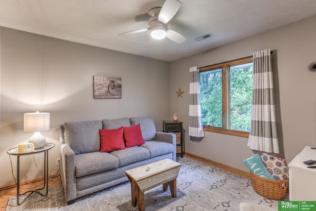 7424 Girard Street, Omaha, NE 68122