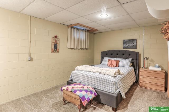 7424 Girard Street, Omaha, NE 68122