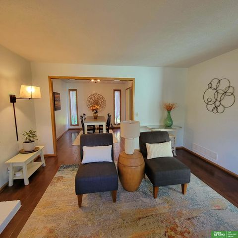 7424 Girard Street, Omaha, NE 68122