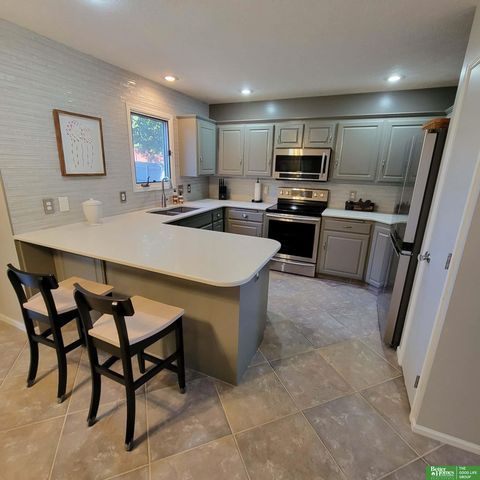 7424 Girard Street, Omaha, NE 68122