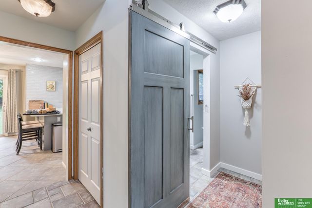 7424 Girard Street, Omaha, NE 68122