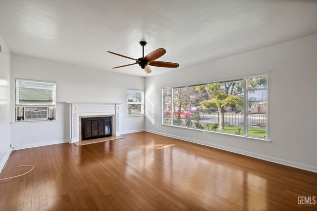 215 Jefferson Street, Bakersfield, CA 93305