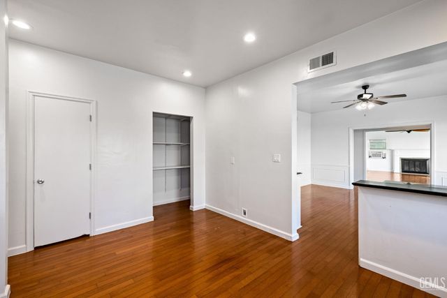 215 Jefferson Street, Bakersfield, CA 93305