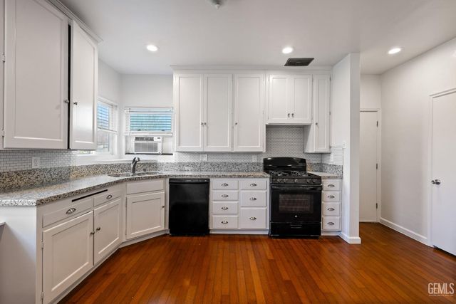 215 Jefferson Street, Bakersfield, CA 93305