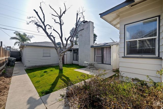 215 Jefferson Street, Bakersfield, CA 93305