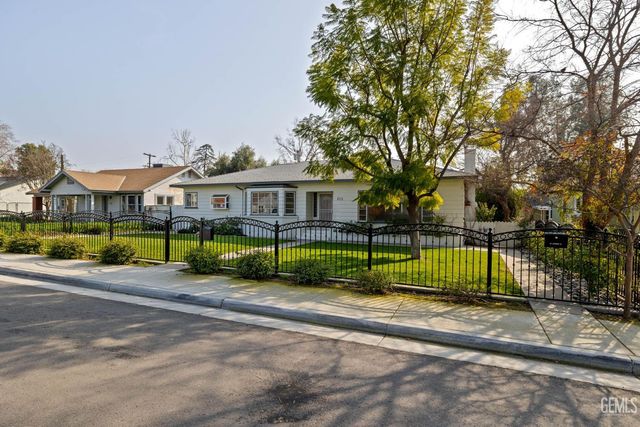 215 Jefferson Street, Bakersfield, CA 93305
