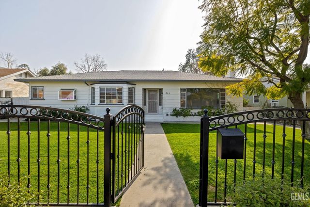 215 Jefferson Street, Bakersfield, CA 93305