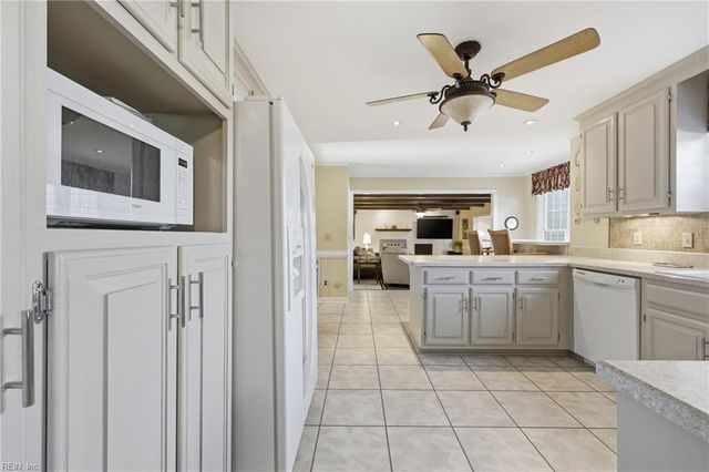 378 Pagan RD, Smithfield, VA 23430