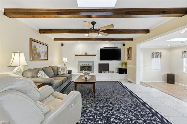 378 Pagan RD, Smithfield, VA 23430