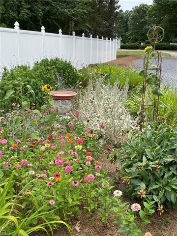 378 Pagan RD, Smithfield, VA 23430