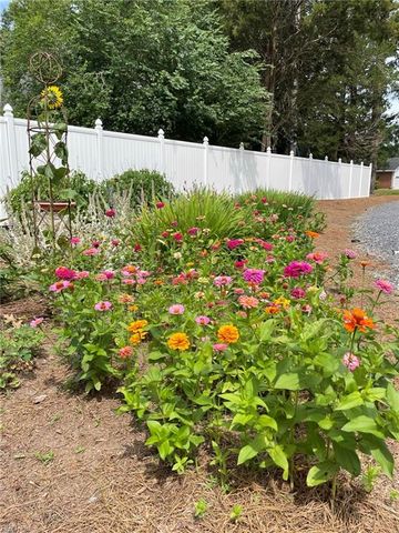 378 Pagan RD, Smithfield, VA 23430