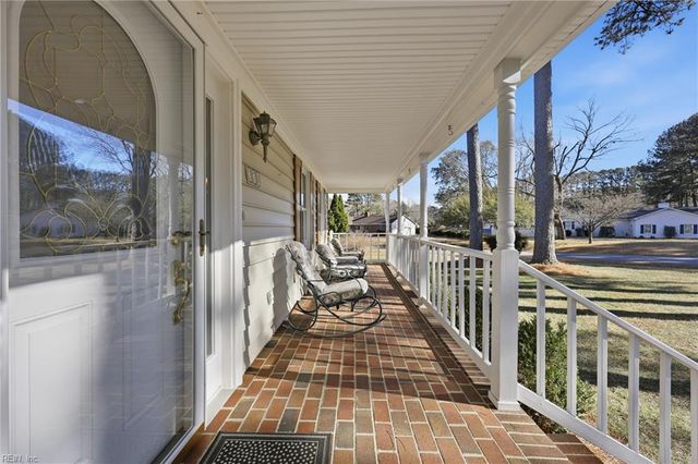 378 Pagan RD, Smithfield, VA 23430