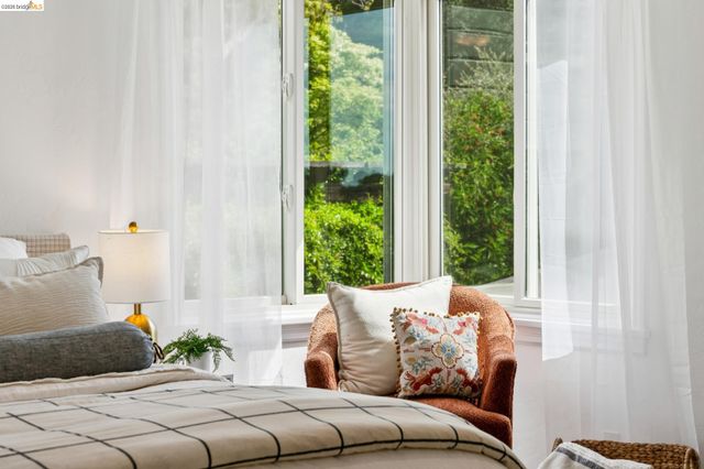 3824 Enos Ave, Oakland, CA 94619