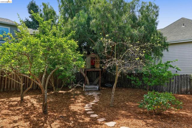 3824 Enos Ave, Oakland, CA 94619